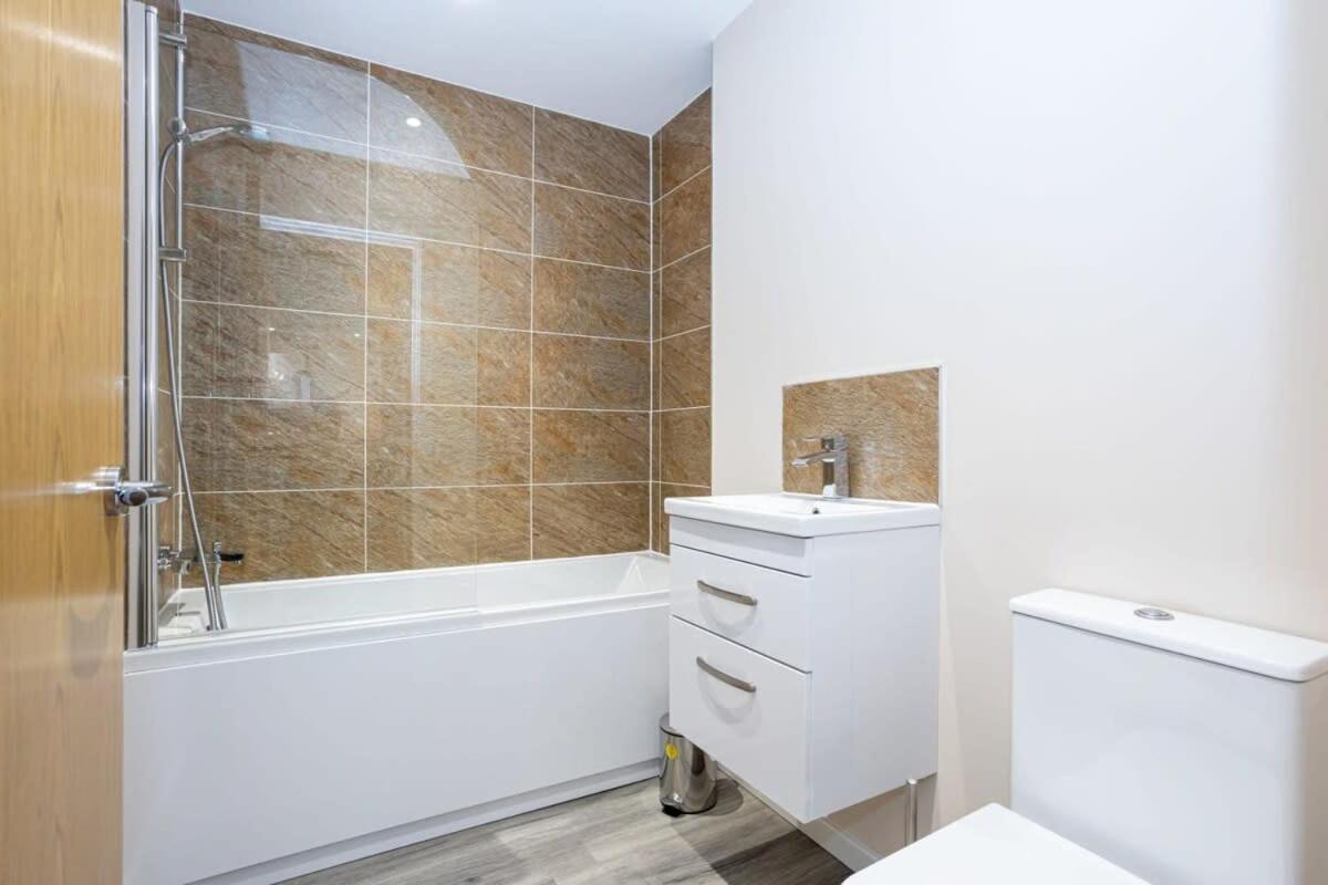 Lovely 1 Bedroom Apartment In Manchester Exterior foto